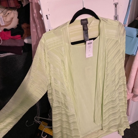 Lime green shirt and cardigan set from Chico’s - Picture 5 of 6
